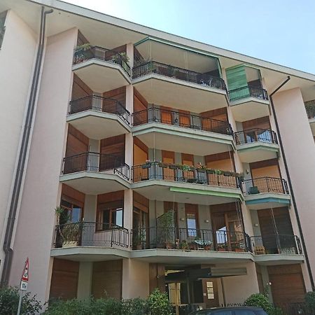 Blue Wave Apartment Arona - Lago Maggiore Exterior foto